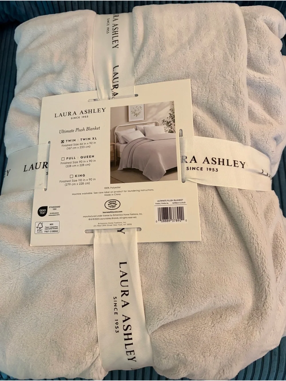 NEW Laura Ashley Ultimate Plush Blanket in Light Gray Twin Size